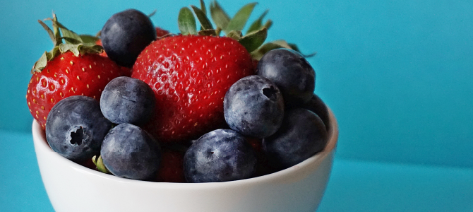 Intro to Anthocyanins In-Article Image 01 bowl of fruit that include anthocyanins
